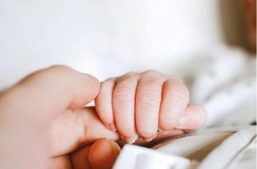 KKTC-də yeni doğulan körpələrin yeməyinə saf spirt qoydular: Bir körpə öldü, altı körpə intubasiya edildi