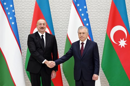 İlham Əliyev Şavkat Mirziyoyevi təbrik etdi