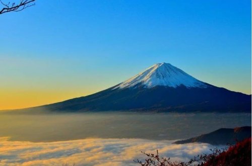 Fuji dağı əvvəlkindən daha uzun müddət qarsız qaldı