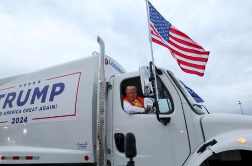 Bayden, tərəfdarlarını “zibil” adlandırdıqdan sonra Tramp zibil maşını sürdü