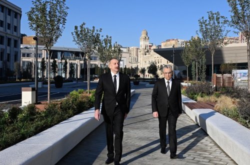 İlham Əliyev Bakı Dəmiryol Vağzalı və metronun “28 May” stansiyasının qarşısında yaradılan şəraitlə tanış olub - YENİLƏNİB