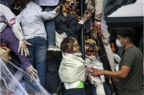 Meksikada Halloween xəbərdarlığı: Kostyum geyinməyin! 