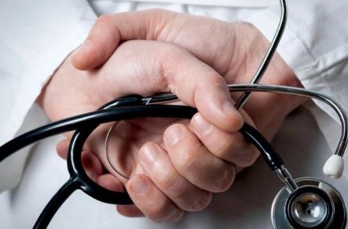 Rusiyada təcili tibbi yardımda həkim çatışmazlığı səbəbindən tələbələrin işləməsinə müddətsiz icazə verilib