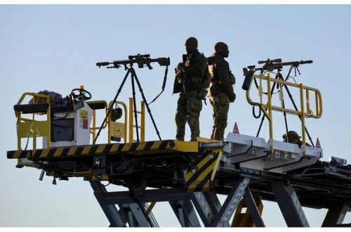 ABŞ-da ciddi təhlükəsizlik tədbirləri tətbiq olunur: Panik düymələri, İHA və snayperlər 