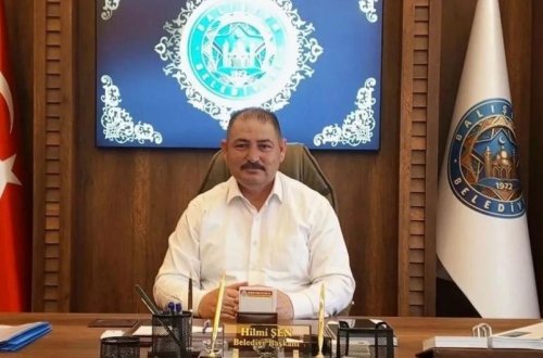 Türkiyədə bələdiyyə sədrinə silahlı hücum olub, özü və sürücüsü ölüb