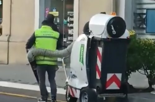 Küçələri təmizləmək üçün Bakıya yeni qurğu gətirildi - VİDEO