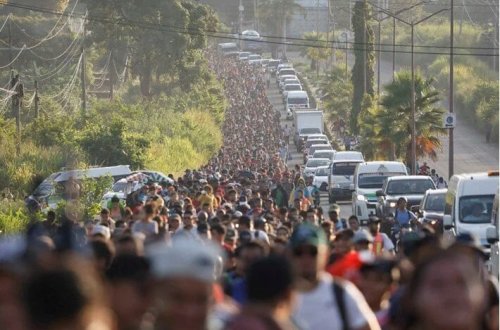 Onlar ABŞ prezidenti seçilməmiş sərhədi keçmək istəyirlər: 2500 immiqrant Meksikadan yola düşüb