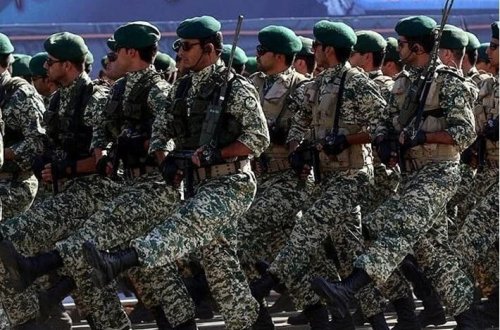 Tramp qələbəni elan edərkən, İran müharibəyə hazır olduğunu bildirir