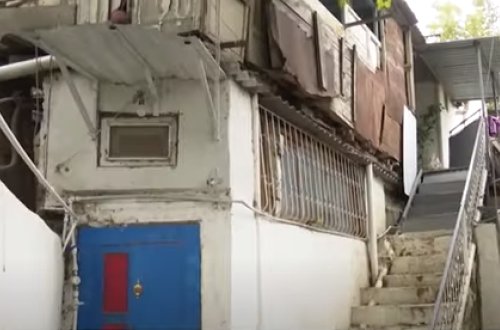 Bakıda yaşayış binasında qorxulu vəziyyət - Sakinlər narahatdır