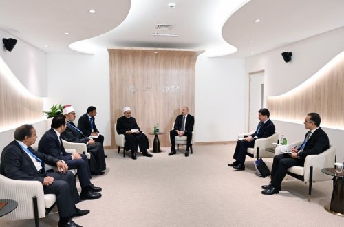 İlham Əliyev Əl-Əzhəri Şərifin şeyxi ilə görüşüb