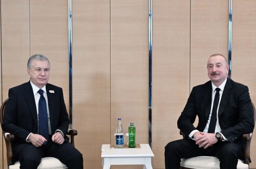 İlham Əliyev və Şavkat Mirziyoyev videobağlantı vasitəsi ilə Xankəndidə tikiş fabrikinin açılışında iştirak ediblər - YENİLƏNİB