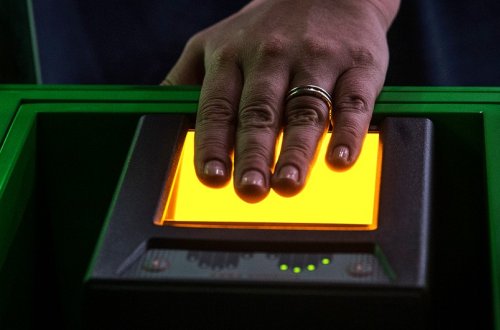 Rusiyaya gedən əcnəbilərin sərhəddə biometrik məlumatları toplanacaq