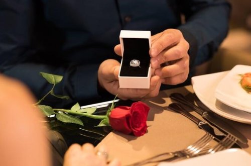 Sevdiyi qıza son model 