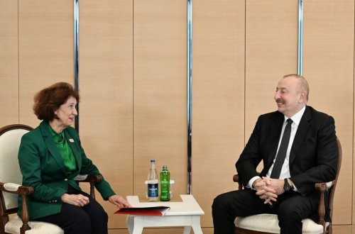 İlham Əliyev Şimali Makedoniya Prezidenti ilə görüşüb