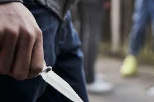 Bakıda gənc oğlan bıçaqlanıb