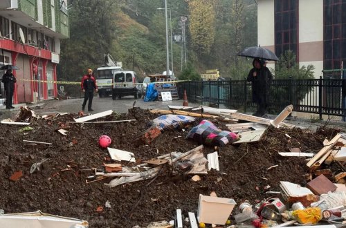 Türkiyədə torpaq sürüşməsi - Ölən və yaralananlar var - FOTO