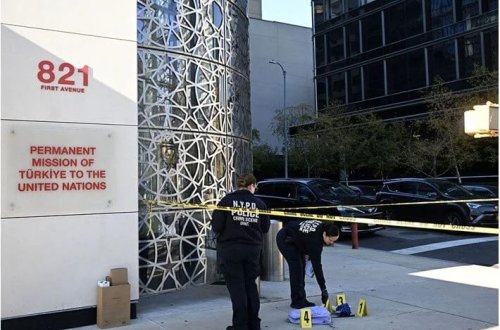 Nyu Yorkda bıçaqlı hücumda 2 ölü: Təcavüzkar Türk Evinin qarşısında tutuldu
