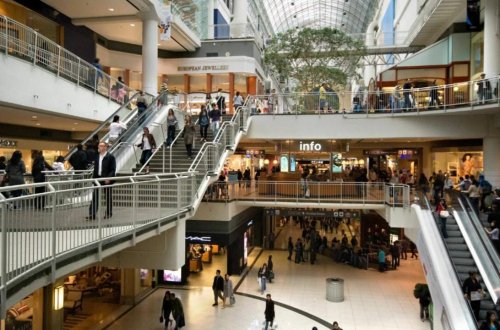 Qəribə OLAY: Mühafizəçi 