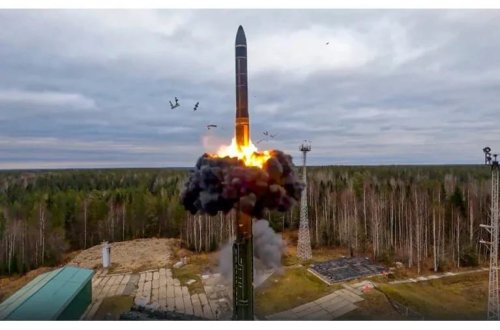 Müharibə qızışır: Rusiya Ukraynada ABŞ və Britaniya silahlarına qarşı ilk dəfə qitələrarası ballistik raketlərdən istifadə etdi!