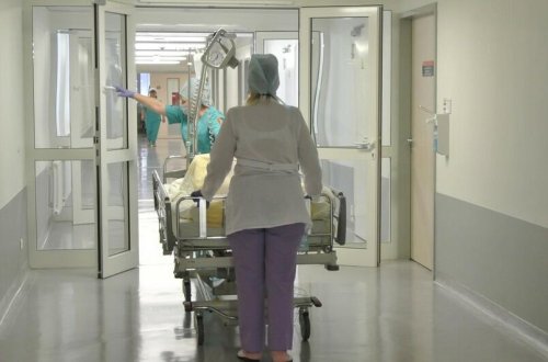 Bakıda jurnalisti maşın vurdu - FOTO