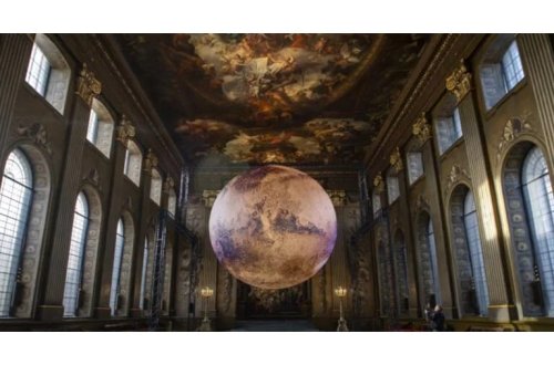 Mars Yerə endi və sənətsevərlərlə görüşdü