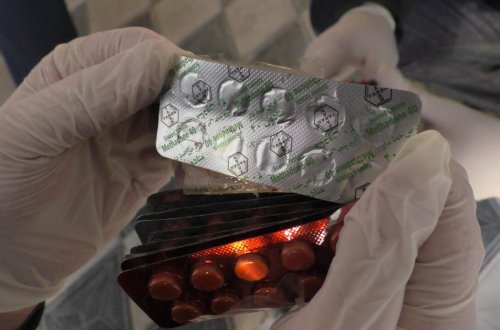 Evində külli miqdarda narkotik saxlayırmış - FOTO