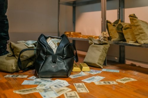 Bakıda 251 min dollarlıq dələduzluq olub