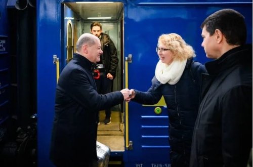 Almaniya kansleri Şolzun Kiyevə sürpriz səfəri