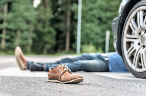 Samuxda avtomobil piyadanı vuraraq öldürüb