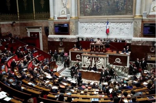 Fransada hökumət çökdü