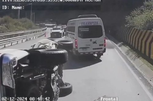 Nəhəng qaya maşının üzərinə düşdü: 2 ölü, 1 yaralı