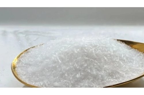 Demək olar ki, hər qidada var: Migrenə və boyun sərtliyinə səbəb olur