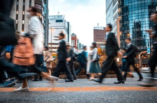 Tokioda əhali tədbirləri: İş saatları 4 günə endirildi