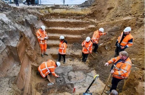 Romalı əsgərə aid 2000 illik ən qədim məzar tapılıb