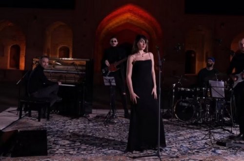 İranda hicabsız konsert verən müğənniyə qarşı cinayət işi açılıb