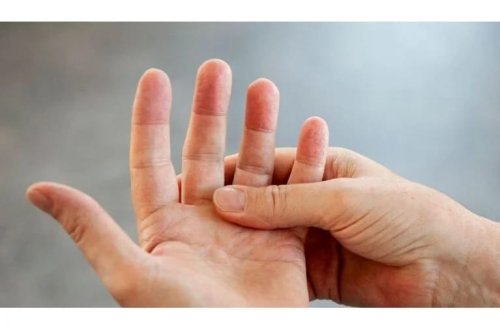 Barmaqlarınızı sındırmaq zərərli vərdişdirmi? Harvard mütəxəssisləri açıqladı