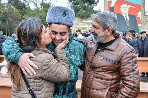 Əsgərliklə bağlı yeni qərarlar nə vaxtdan qüvvəyə minəcək?