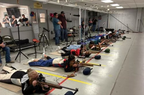 Bu ölkədə yeniyetmələrə silah təlimləri keçiləcək