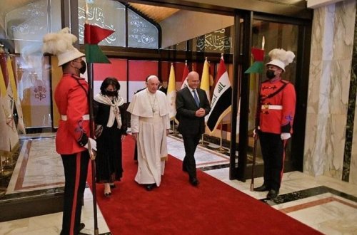 Papa tərcümeyi-halında açıqladı: 2021-ci ildə İraqa səfəri zamanı iki sui-qəsd cəhdi olub 