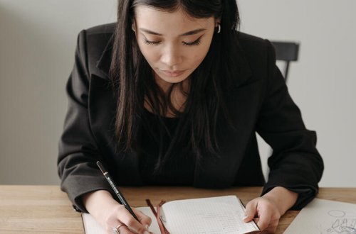 Müəllimlərin orta aylıq maaşı açıqlandı