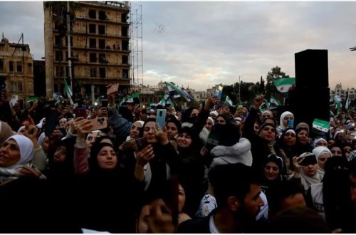 Suriyada 13 ildən sonra bir ilk: Hələbdəki konserti minlərlə insan izlədi!