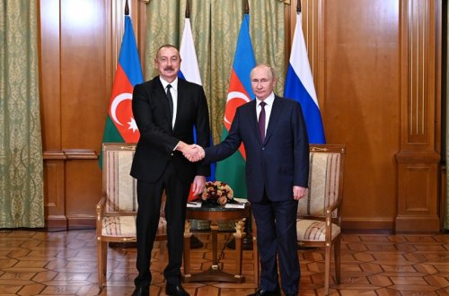 Vladimir Putin İlham Əliyevi təbrik edib