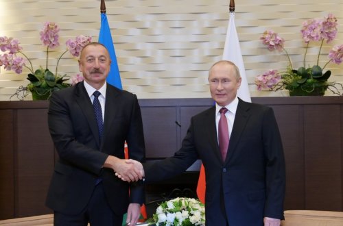 Vladimir Putin İlham Əliyevə zəng edib