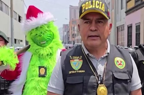 Narkotik əməliyyatı Qrinç qiyafəsində: 