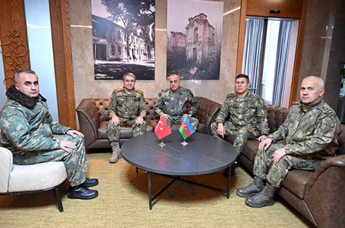 Hikmət Mirzəyev Bayraktaroğluyla görüşdü