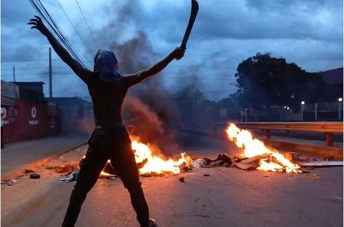 Həbsxanada iğtişaş baş verdi: 1534 nəfər qaçdı, 33 nəfər öldü