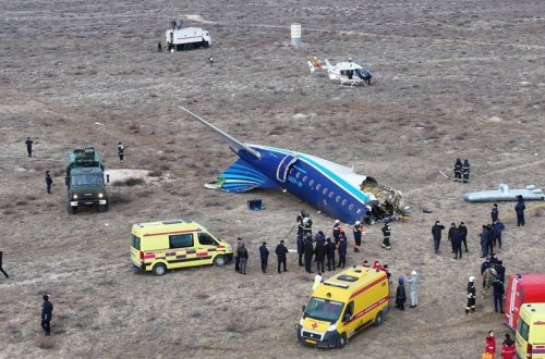 Aktauda təyyarə qəzasından sağ çıxan sərnişin AZAL-ın stüardessasının cəsarətindən danışıb