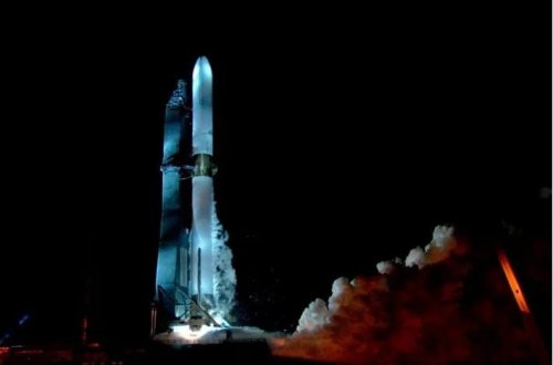 Milyarderlərin kosmos yarışı: Bezosun Blue Origini icazə aldı