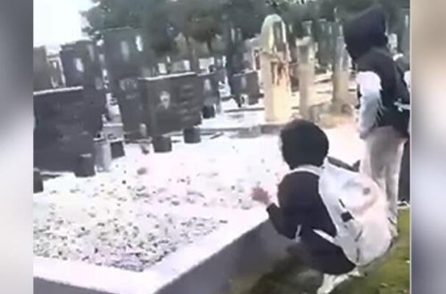 Məzarlara rəsm çəkənlər bu məktəbin şagirdləri imiş