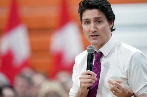Kanadanın baş naziri Castin Trüdo istefa verdiyini açıqlayıb